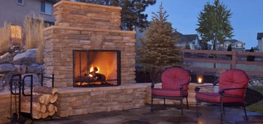 Why You Need an Outdoor Fireplace